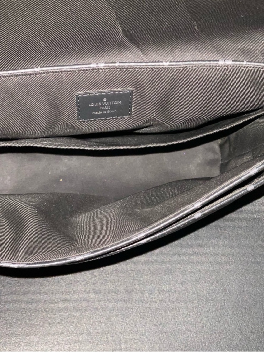 Louis Vuitton Black and Gray Monogram Messenger Bag - Picture 9 of 16